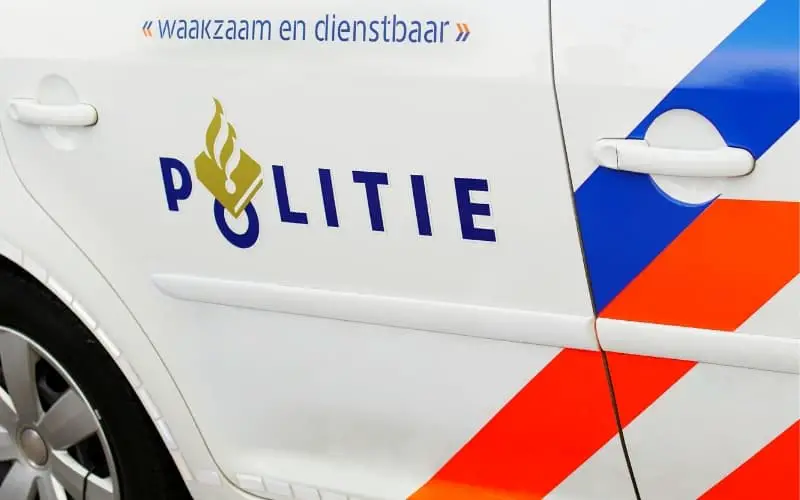 Dutch police vs American police - Dutch police car